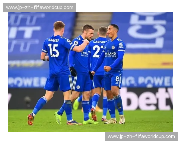 莱切斯特城vs水晶宫：英超赛场上的“狐狸”与“老鹰”，恩怨情仇与战术博弈